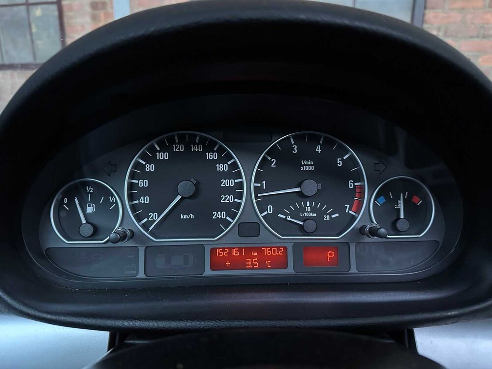 BMW 330xi 231hp 2002 3 Series, K-334-KJ