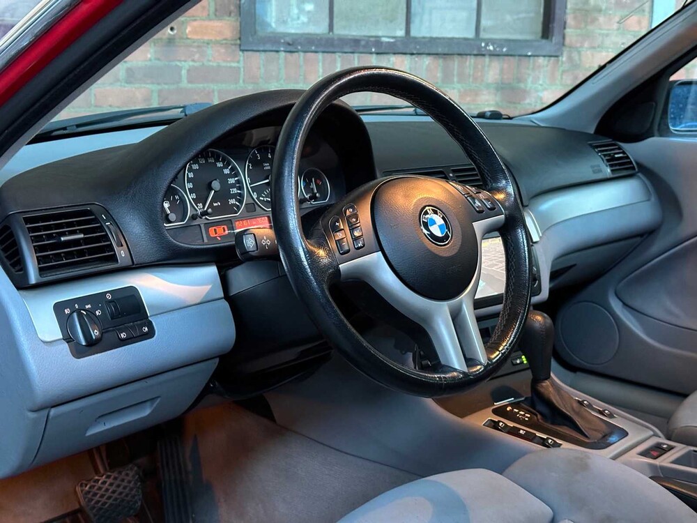 BMW 330xi 231hp 2002 3 Series, K-334-KJ