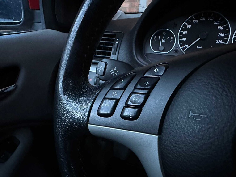 BMW 330xi 231hp 2002 3 Series, K-334-KJ