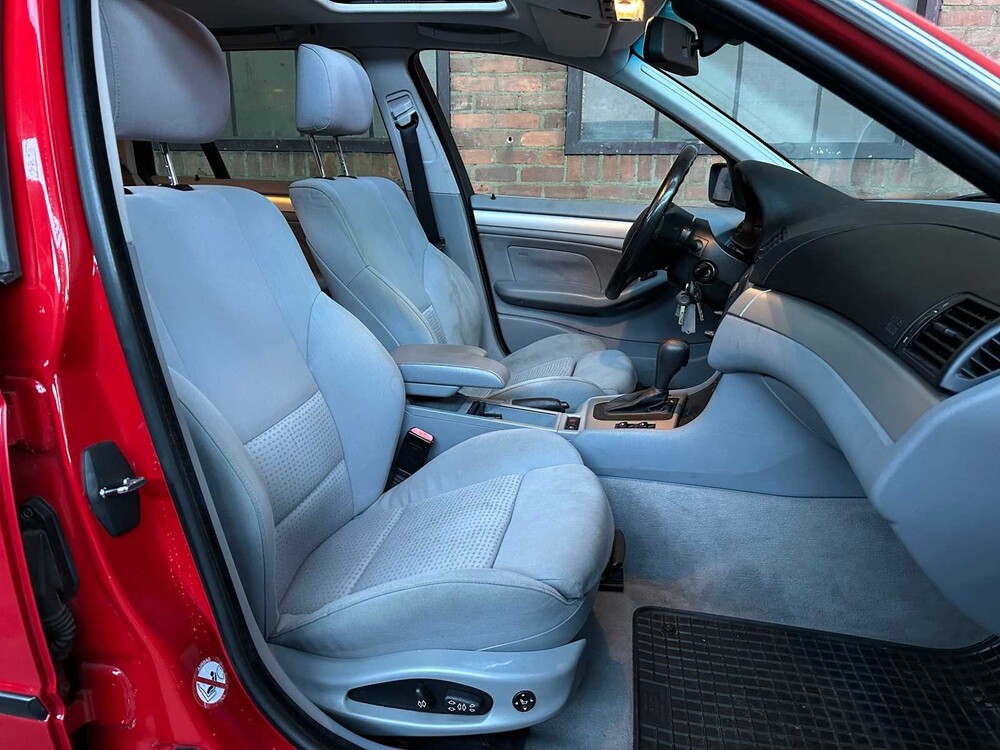 BMW 330xi 231hp 2002 3 Series, K-334-KJ