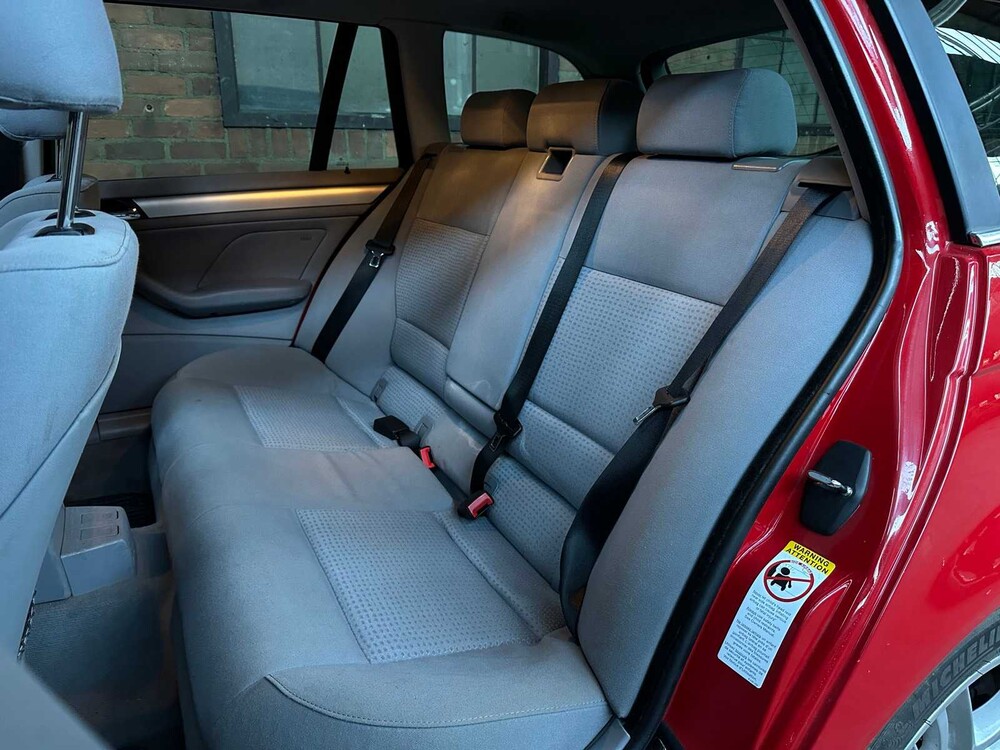 BMW 330xi 231hp 2002 3 Series, K-334-KJ