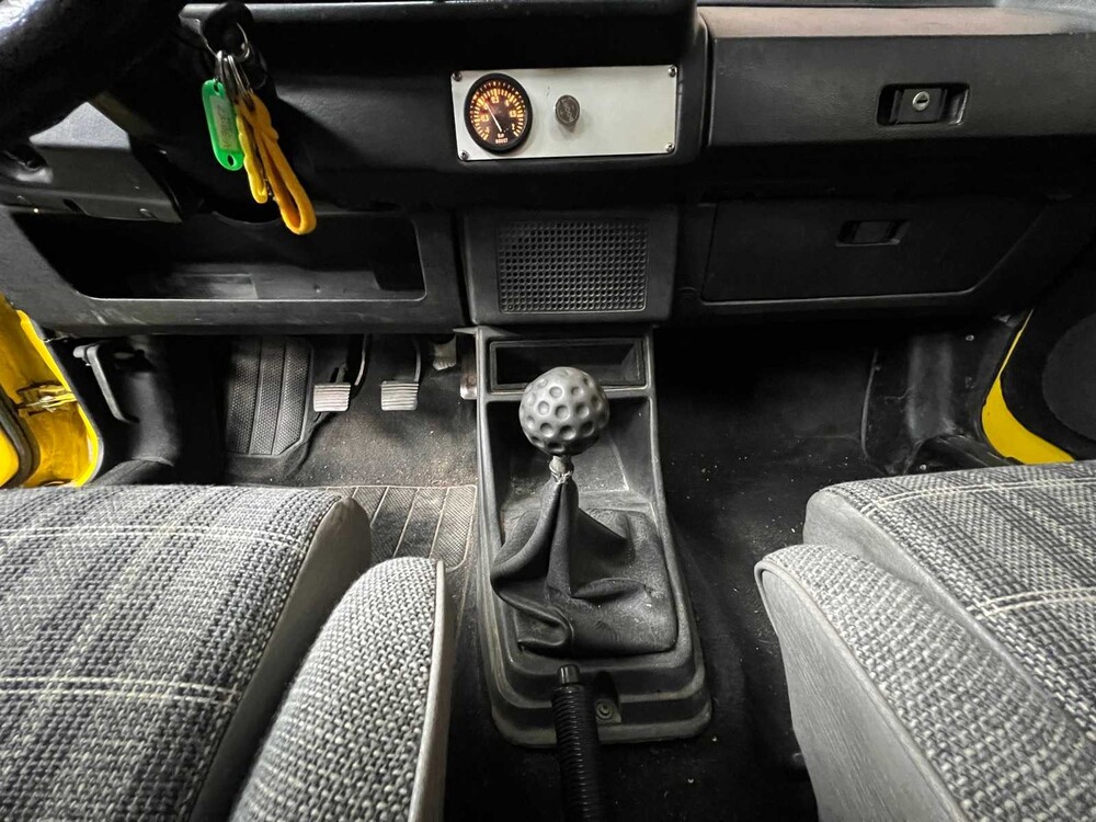 Volkswagen Caddy MK1 Pick-Up -Turbo Diesel- 75hp 1989, V-911-RZ