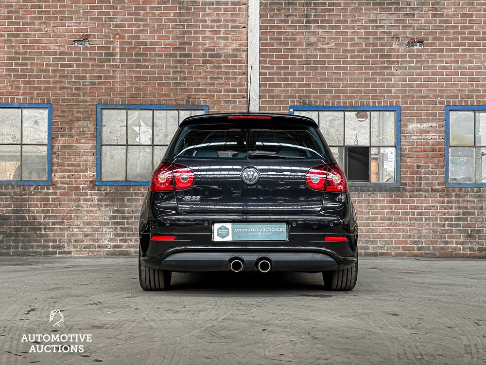 Volkswagen Golf V R32 3.2 V6 250pk 2006