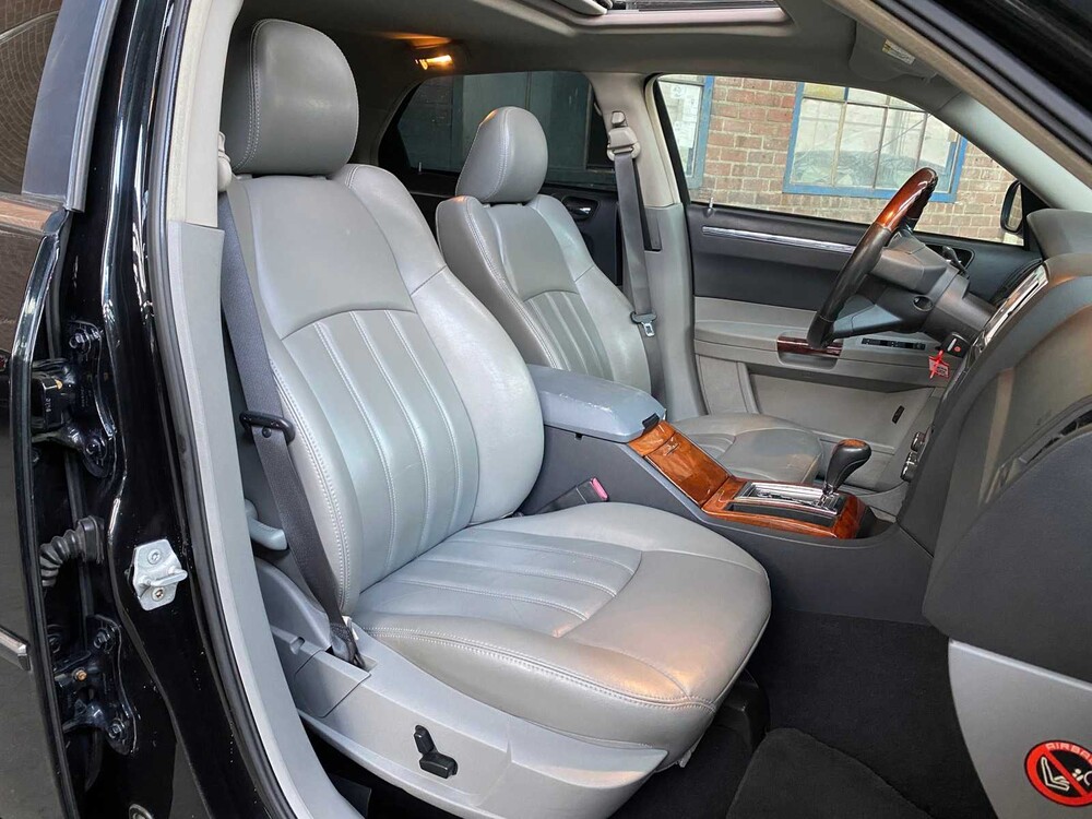 Chrystler 300C HEMI 5.7 V8 340pk 2008 -Youngtimer-