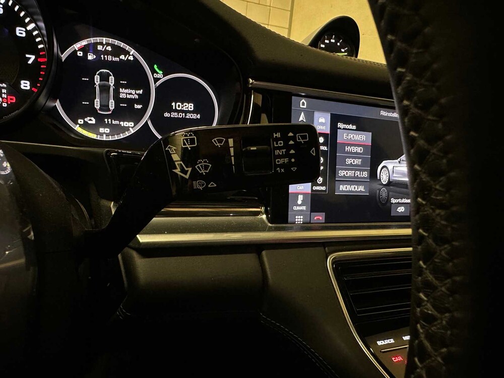 Porsche Panamera Sport Turismo 4 E-Hybrid 2.9 V6 Sport-Chrono 462pk 2018, K-396-ZJ