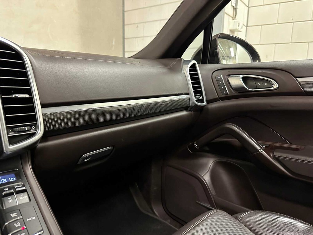 Porsche Cayenne S 4.2 D V8 385pk 2015, NL-Kenteken