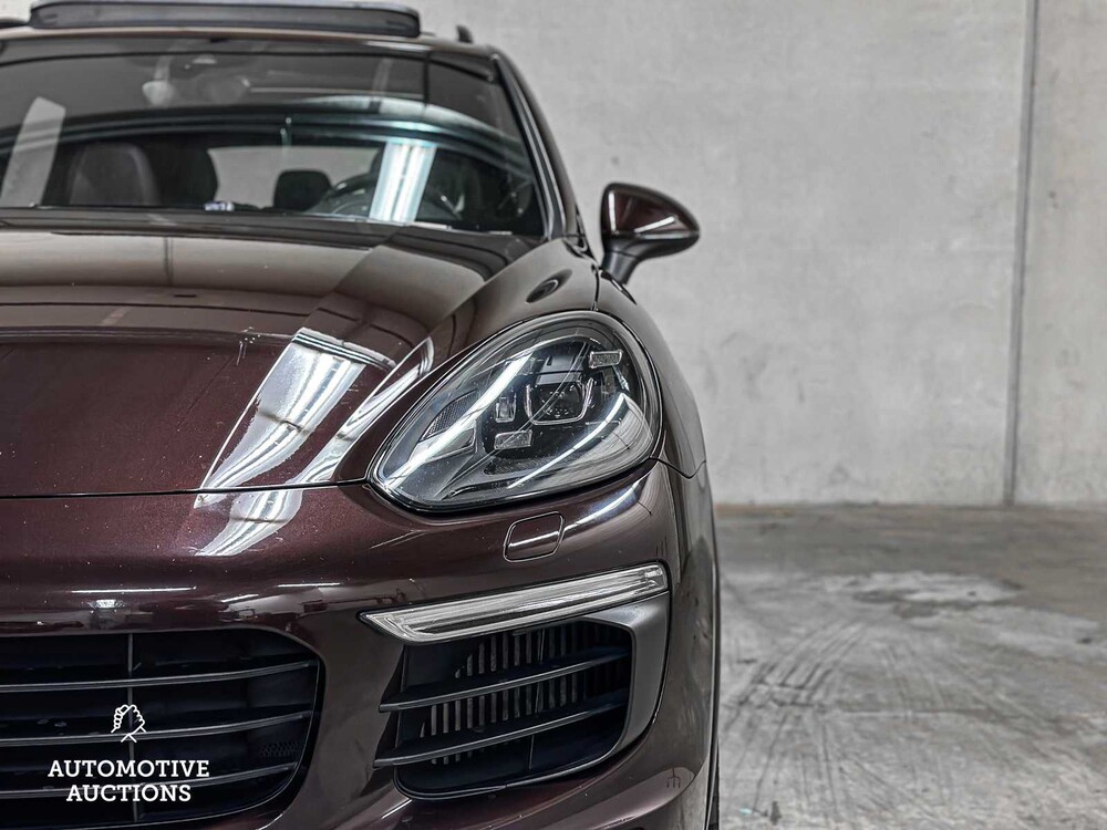 Porsche Cayenne S 4.2 D V8 385pk 2015, NL-Kenteken