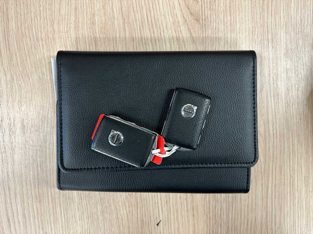 Volvo XC60 2.0 D5 AWD R-Design 235pk 2019 ORIG-NL, XS-033-S