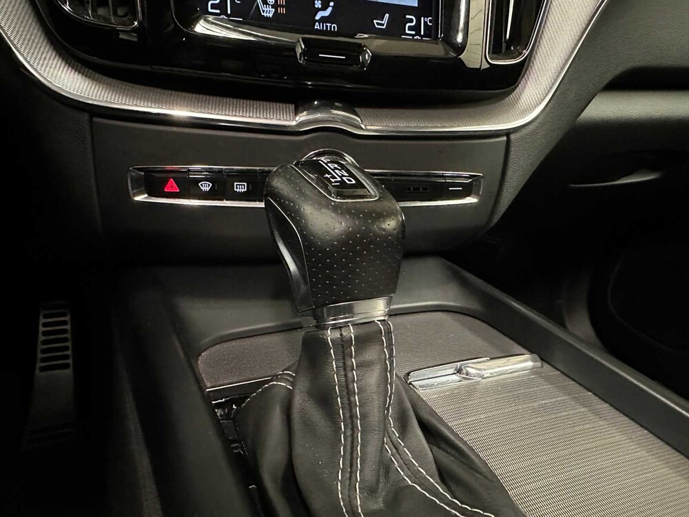 Volvo XC60 2.0 D5 AWD R-Design 235pk 2019 ORIG-NL, XS-033-S