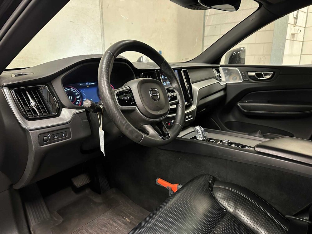Volvo XC60 2.0 T8 Twin Engine AWD Inscription 320pk 2018 ORIG-NL, RT-437-X