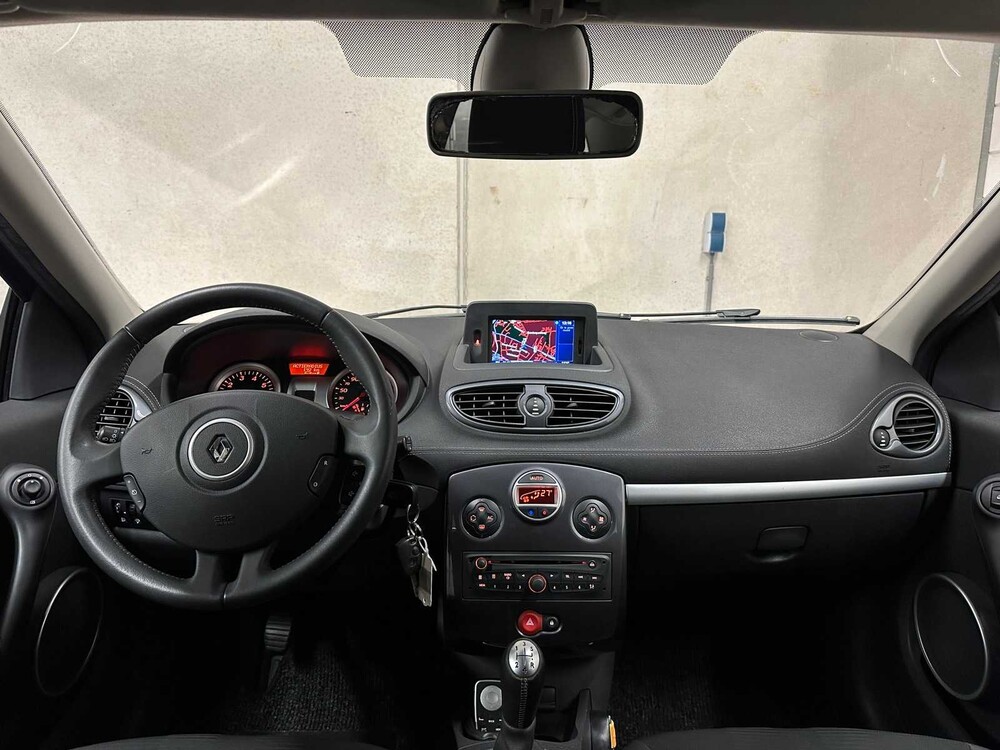 Renault Clio Estate 1.2 TCE 20th Anniversary 101pk 2011, 97-PFV-6