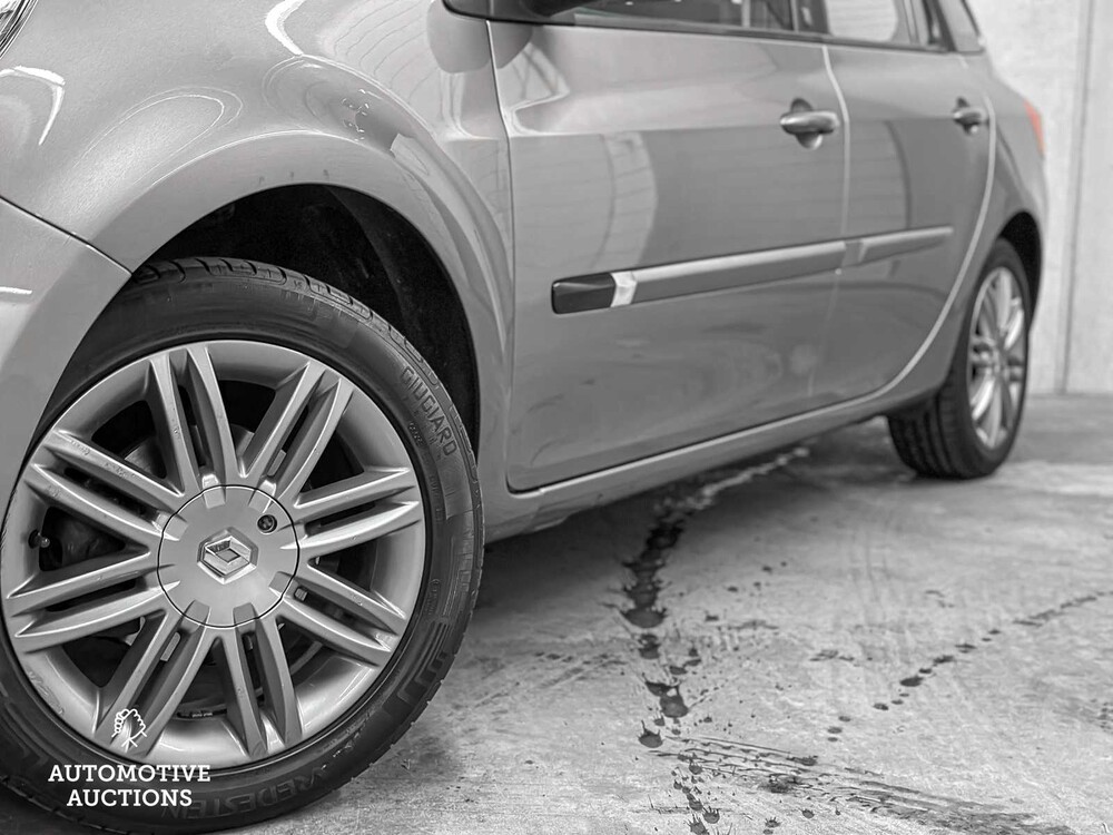 Renault Clio Estate 1.2 TCE 20th Anniversary 101pk 2011, 97-PFV-6