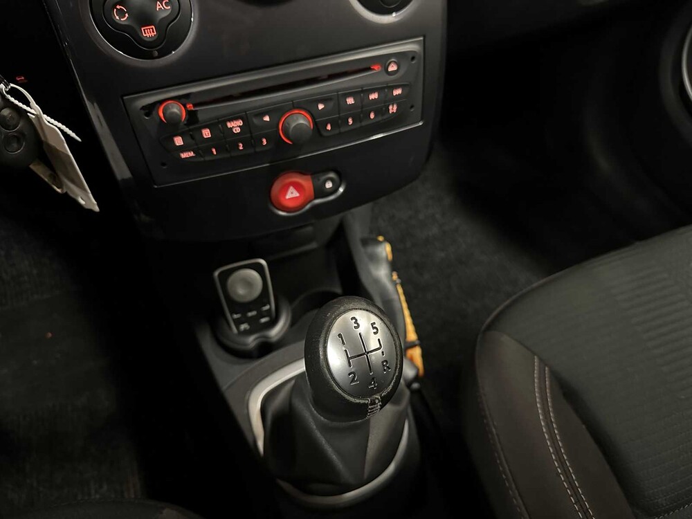 Renault Clio Estate 1.2 TCE 20th Anniversary 101pk 2011, 97-PFV-6