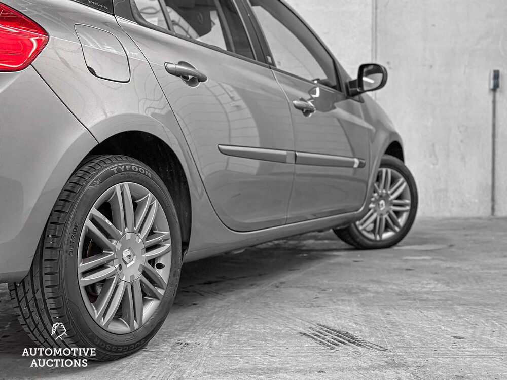 Renault Clio Estate 1.2 TCE 20th Anniversary 101pk 2011, 97-PFV-6