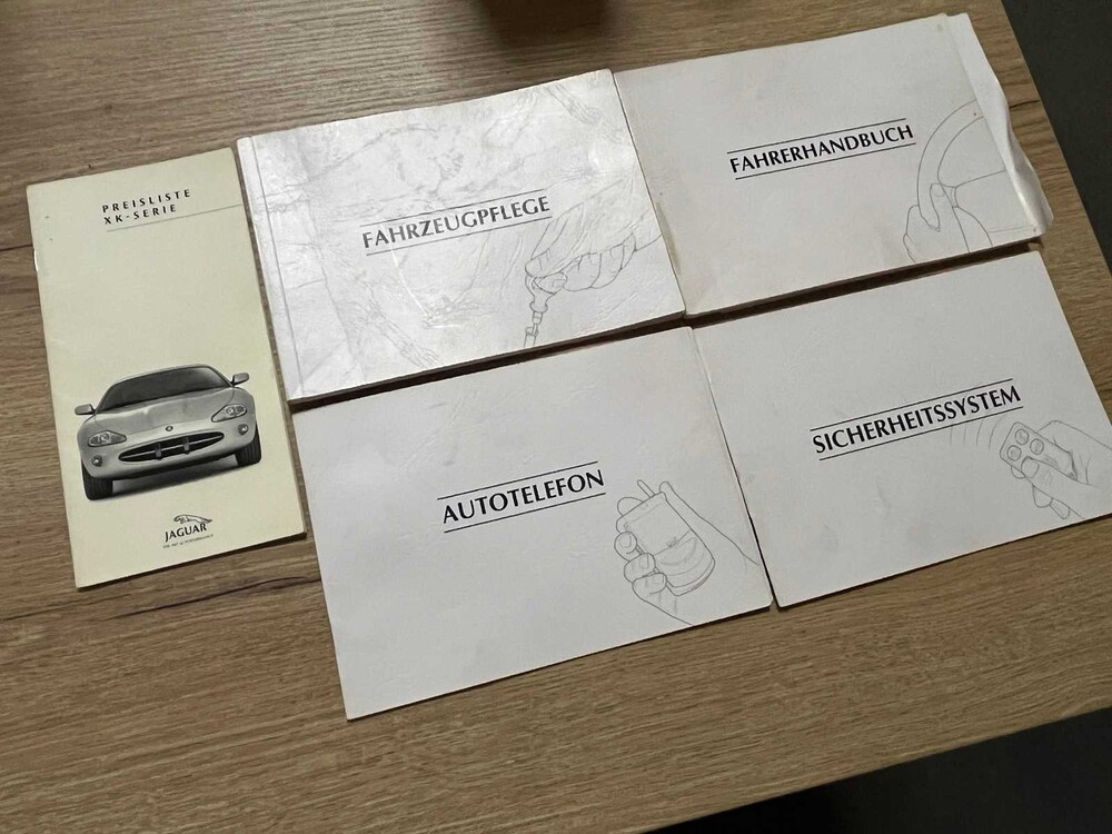 Jaguar XK8 4.0 V8 Convertible 284pk 2000, 07-XJ-GG -Youngtimer-