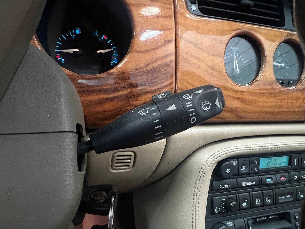 Jaguar XK8 4.0 V8 Convertible 284pk 2000, 07-XJ-GG -Youngtimer-