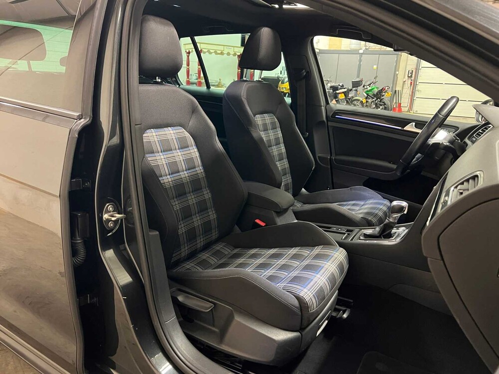 Volkswagen Golf GTE 1.4 TSI 150hp Plug-In Hybrid 2015, JL-237-F