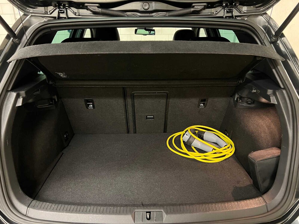 Volkswagen Golf GTE 1.4 TSI 150hp Plug-In Hybrid 2015, JL-237-F