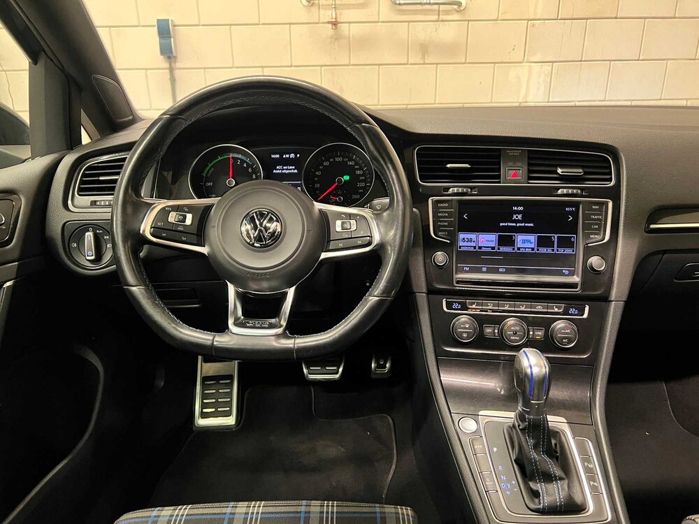 Volkswagen Golf GTE 1.4 TSI 150hp Plug-In Hybrid 2015, JL-237-F