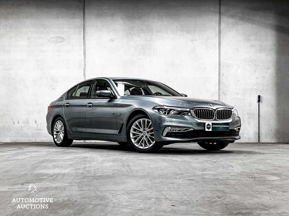 BMW 530e iPerformance High Executive G30 184pk 2018 5-serie -ORIG. NL-, RV-702-V