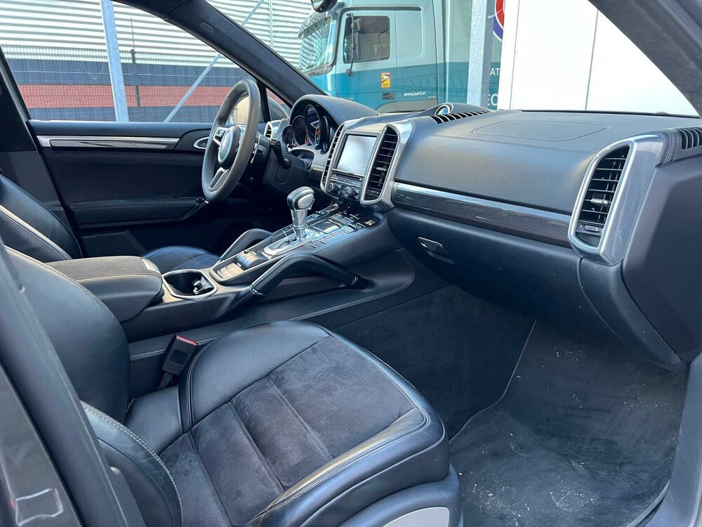 Porsche Cayenne GTS 3.6 V6 Sport-Chrono 441pk 2015 ORIG-NL, GG-843-X