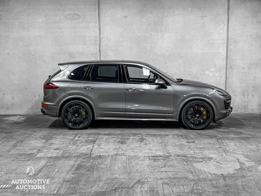 Porsche Cayenne GTS 3.6 V6 Sport-Chrono 441pk 2015 ORIG-NL, GG-843-X