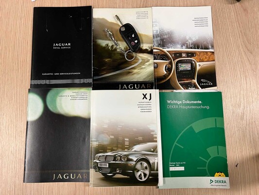 Jaguar XJ8 L 4.2 V8 298PS XJ Executive 2009, T-410-RX