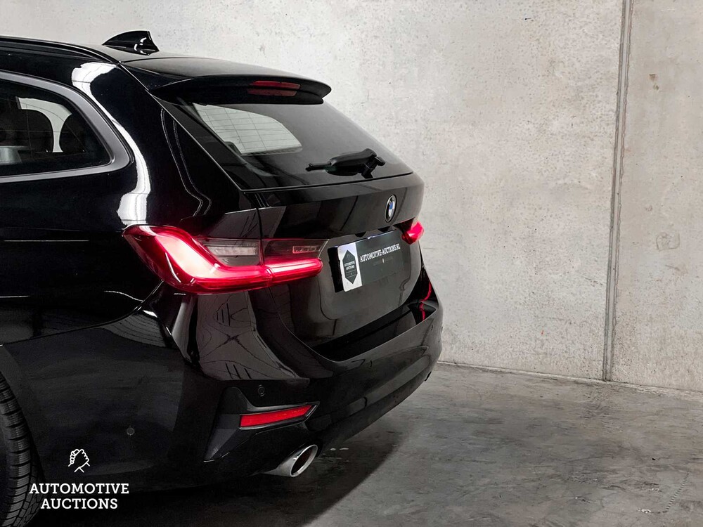 BMW 320i Touring High Executive G21 184pk 2022 3-serie, X-158-JG