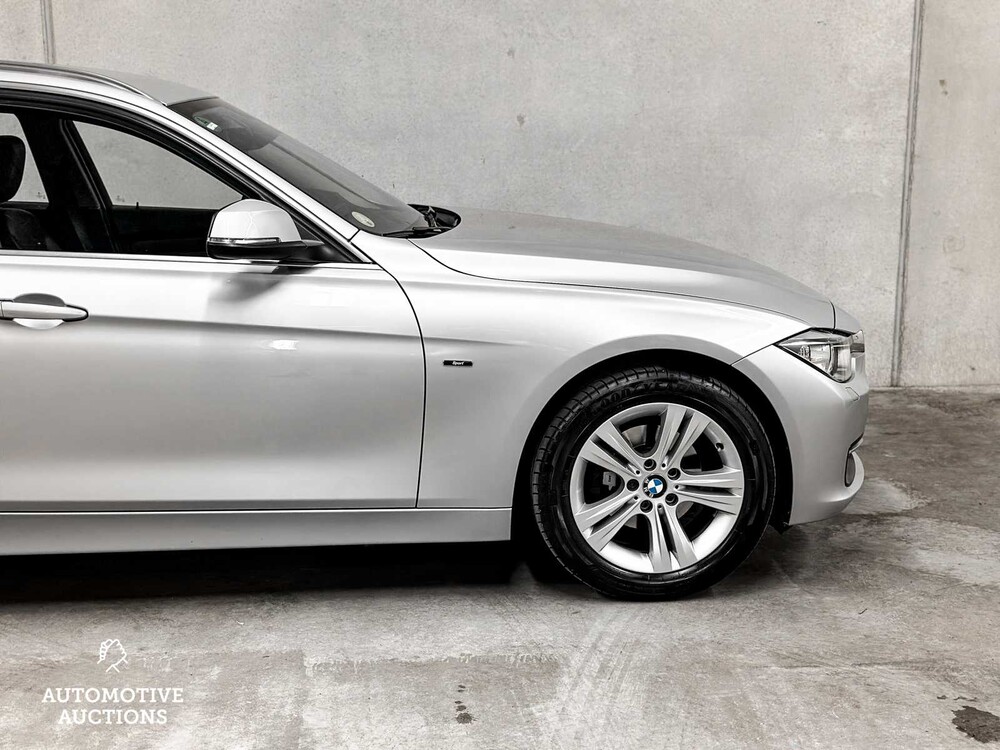 BMW 318d Touring Executive Sport 143pk 2015 3-serie, 7-ZJX-63