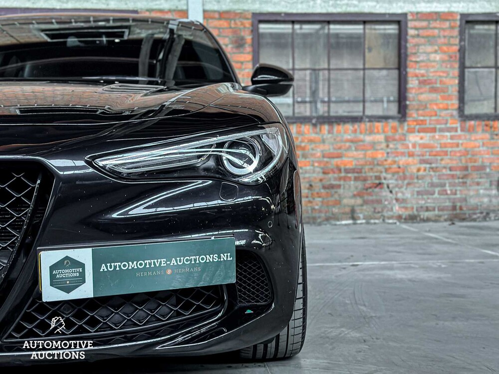 Alfa Romeo Stelvio QUADRIFOGLIO 2.9 V6 -FERRARI ENGINE- AWD 510pk 2018, L-684-LG