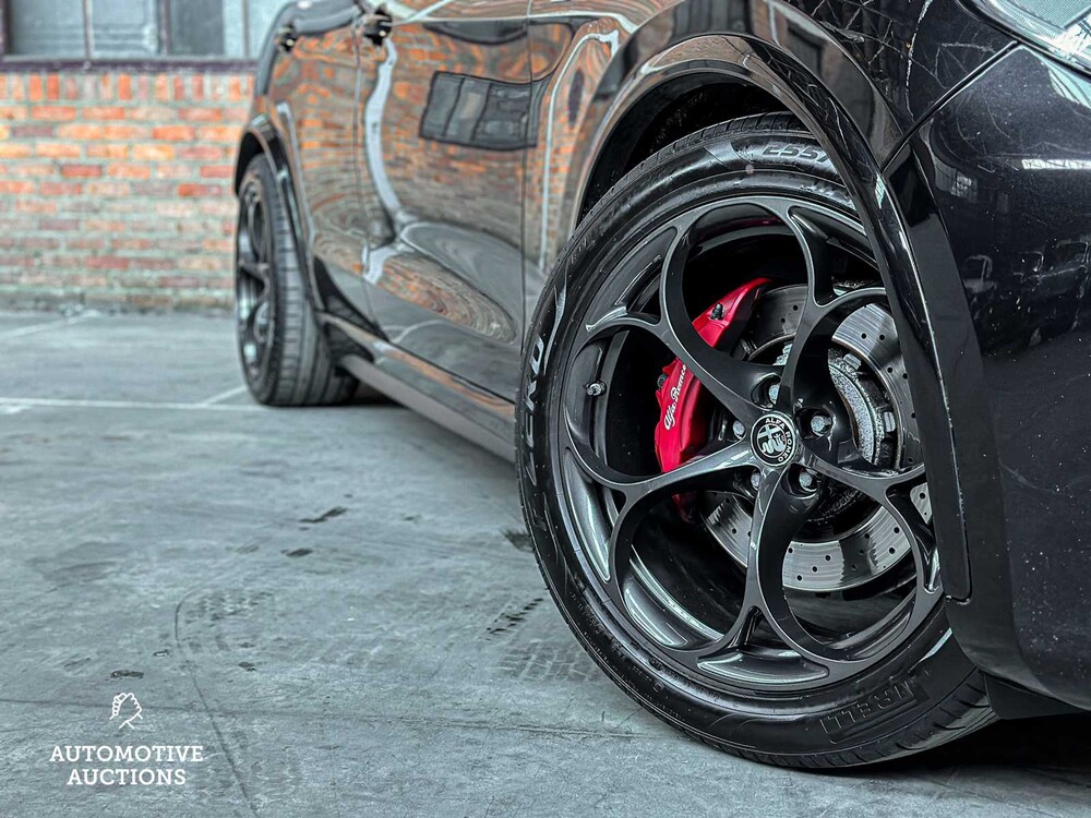 Alfa Romeo Stelvio QUADRIFOGLIO 2.9 V6 -FERRARI ENGINE- AWD 510pk 2018, L-684-LG