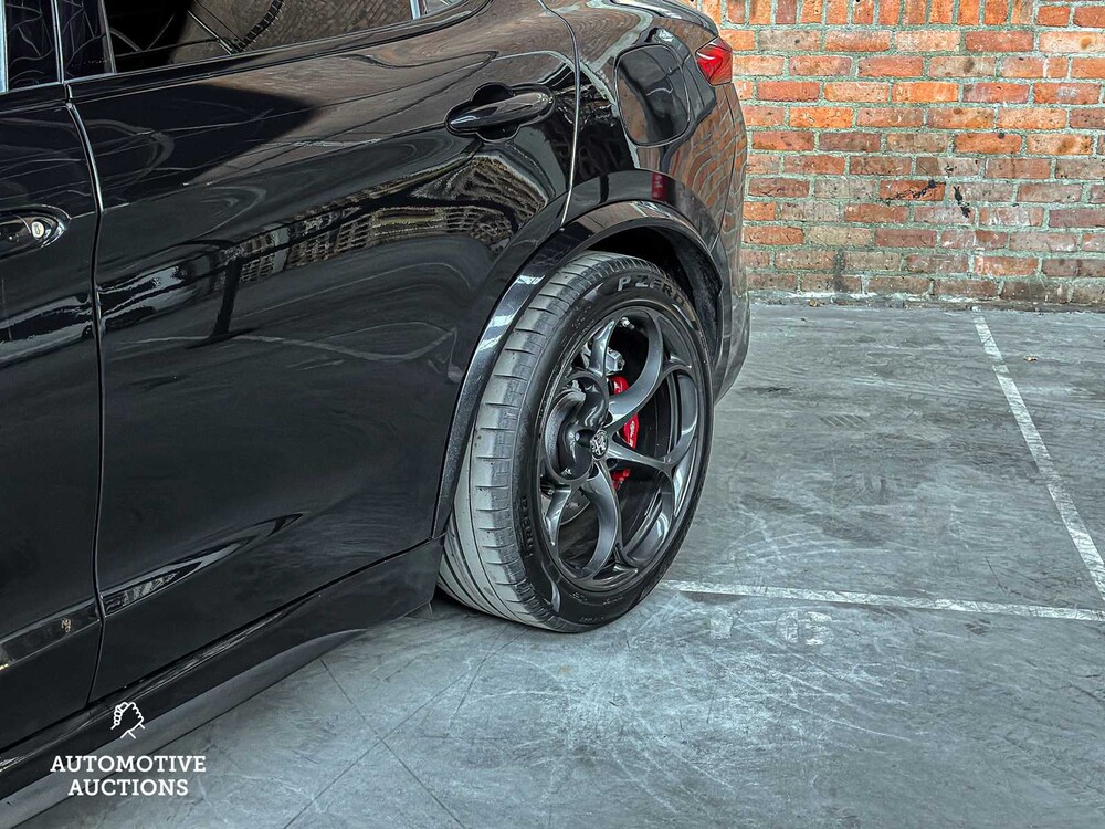 Alfa Romeo Stelvio QUADRIFOGLIO 2.9 V6 -FERRARI ENGINE- AWD 510pk 2018, L-684-LG