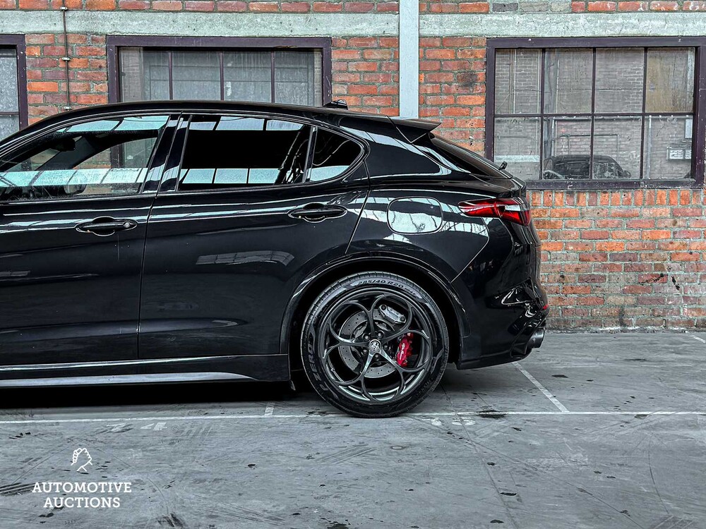 Alfa Romeo Stelvio QUADRIFOGLIO 2.9 V6 -FERRARI ENGINE- AWD 510pk 2018, L-684-LG