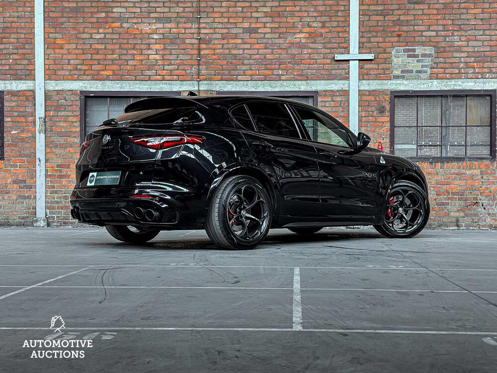 Alfa Romeo Stelvio QUADRIFOGLIO 2.9 V6 -FERRARI ENGINE- AWD 510pk 2018, L-684-LG