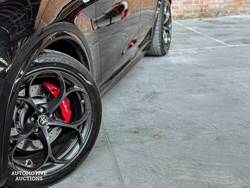 Alfa Romeo Stelvio QUADRIFOGLIO 2.9 V6 -FERRARI ENGINE- AWD 510pk 2018, L-684-LG