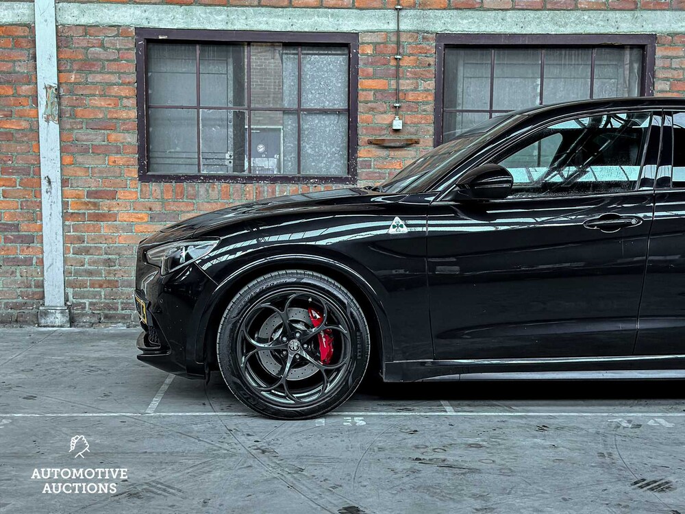 Alfa Romeo Stelvio QUADRIFOGLIO 2.9 V6 -FERRARI ENGINE- AWD 510pk 2018, L-684-LG