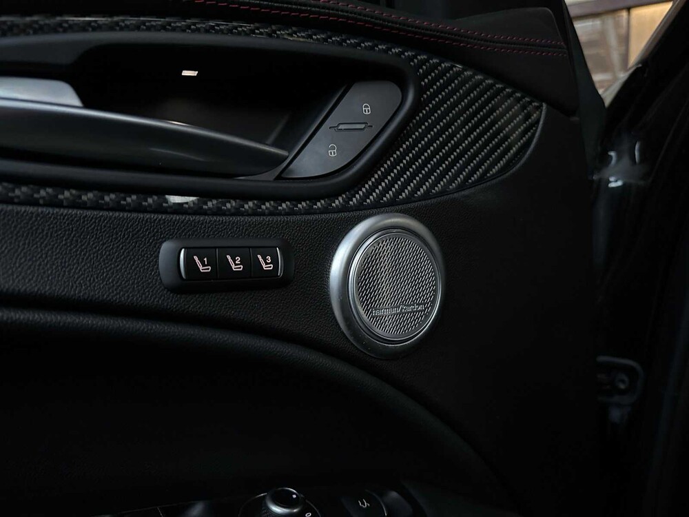 Alfa Romeo Stelvio QUADRIFOGLIO 2.9 V6 -FERRARI ENGINE- AWD 510pk 2018, L-684-LG