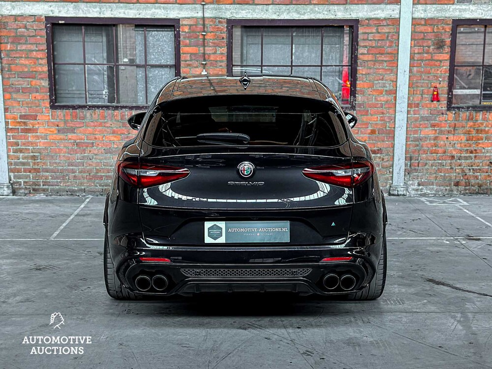 Alfa Romeo Stelvio QUADRIFOGLIO 2.9 V6 -FERRARI ENGINE- AWD 510pk 2018, L-684-LG
