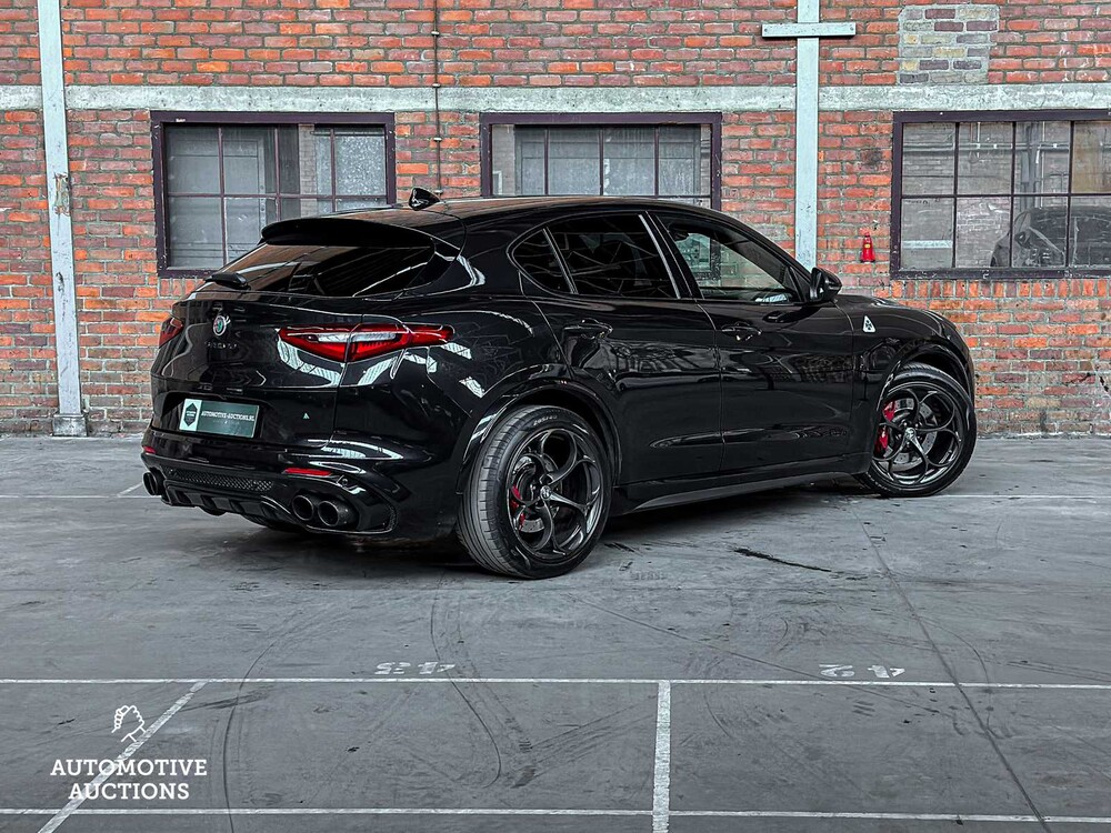 Alfa Romeo Stelvio QUADRIFOGLIO 2.9 V6 -FERRARI ENGINE- AWD 510pk 2018, L-684-LG