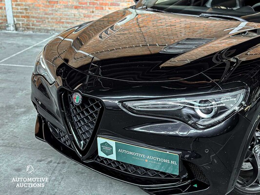 Alfa Romeo Stelvio QUADRIFOGLIO 2.9 V6 -FERRARI ENGINE- AWD 510pk 2018, L-684-LG