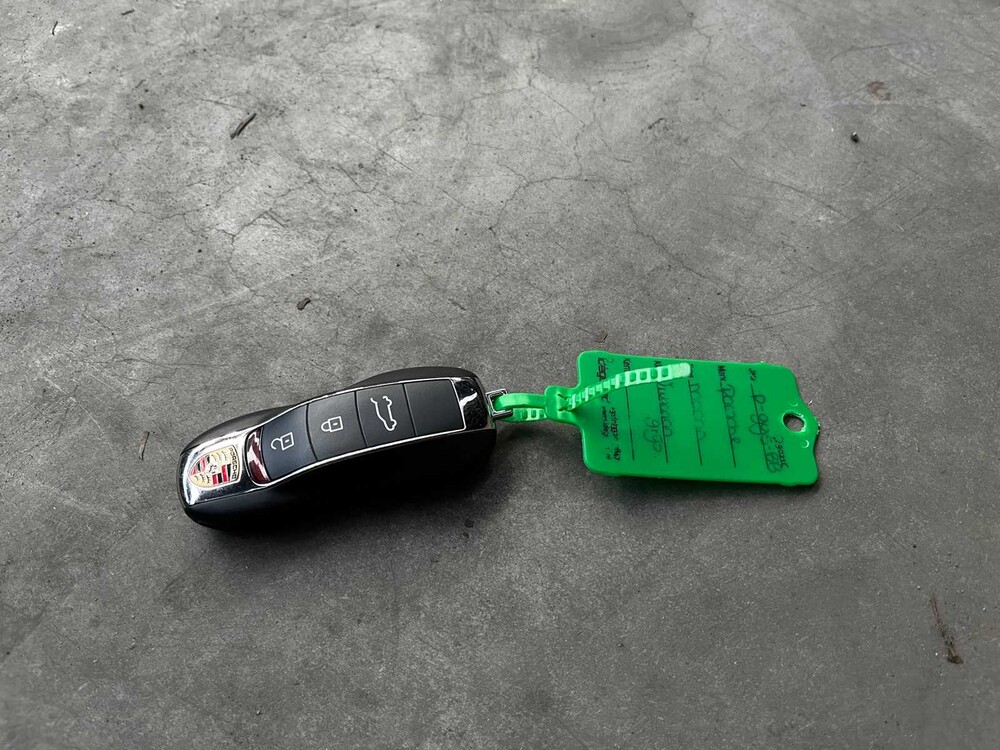 Porsche Macan 2.0 FACELIFT 265pk 2022 ORIG-NL, P-995-BB