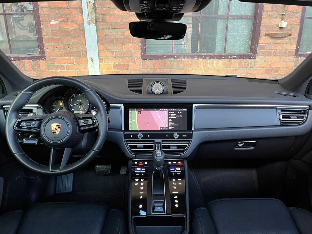 Porsche Macan 2.0 FACELIFT 265pk 2022 ORIG-NL, P-995-BB