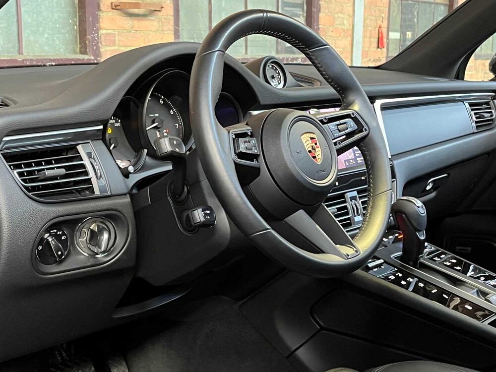 Porsche Macan 2.0 FACELIFT 265pk 2022 ORIG-NL, P-995-BB