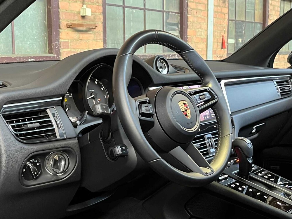 Porsche Macan 2.0 FACELIFT 265pk 2022 ORIG-NL, P-995-BB