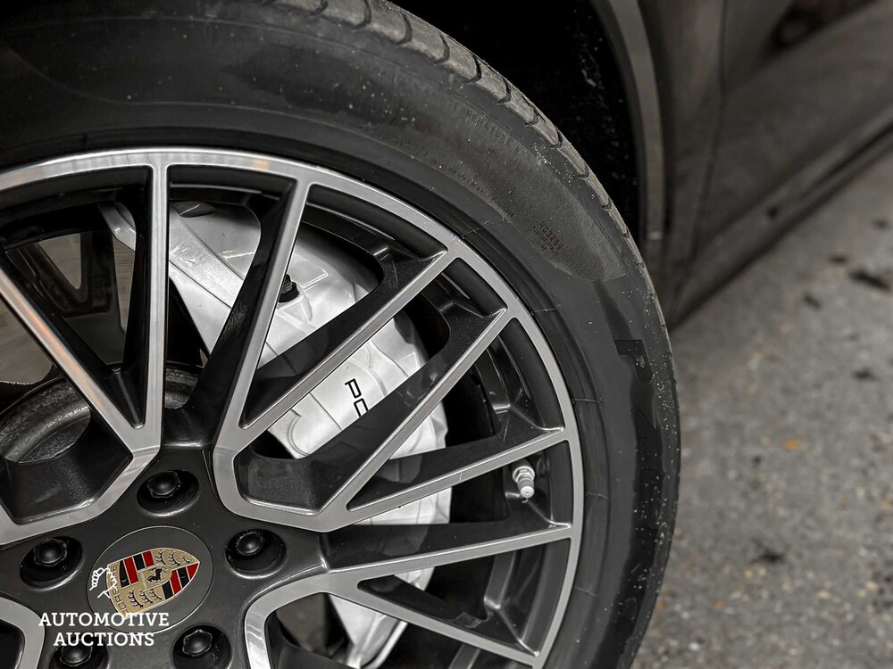 Porsche Cayenne Turbo 4.0 V8 549pk 2018 Sport-Chrono -Orig. NL-, RR-105-B