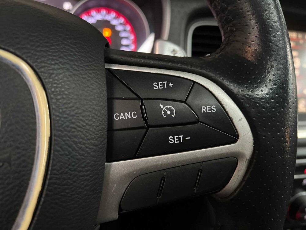 Dodge Charger SRT 5.7 V8 373PS 2016