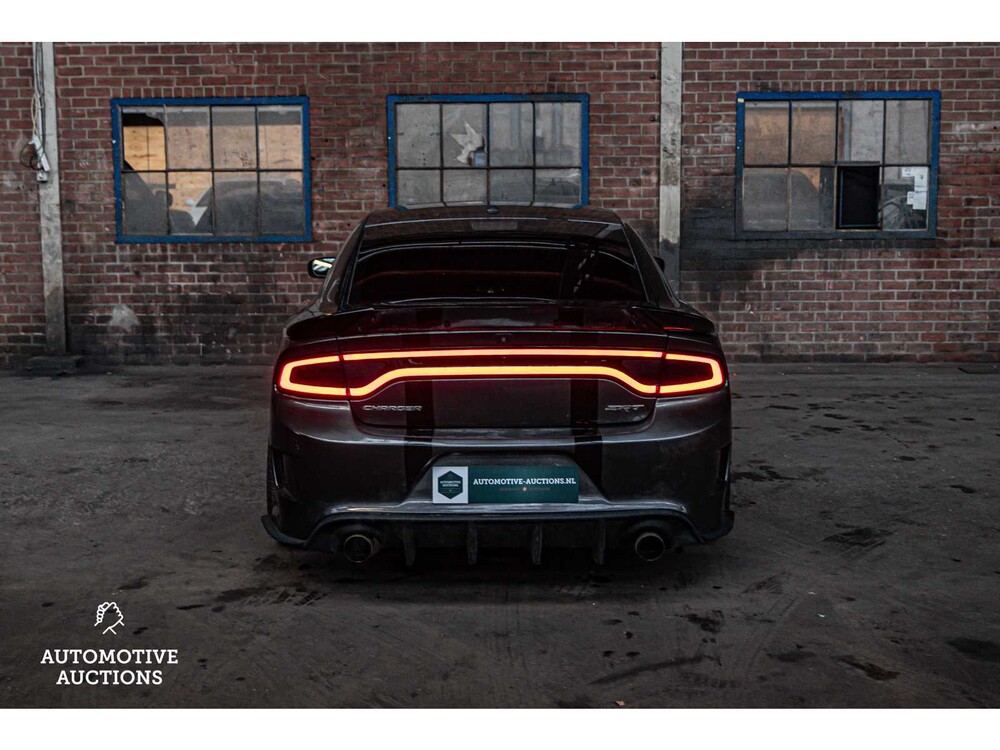 Dodge Charger SRT 5.7 V8 373PS 2016