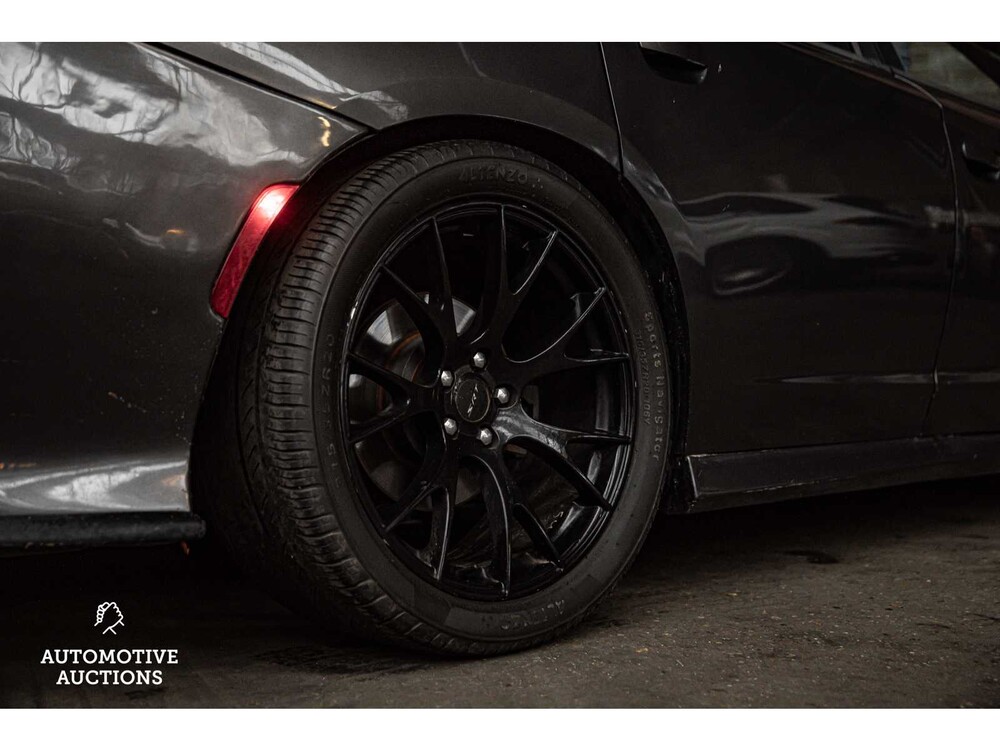 Dodge Charger SRT 5.7 V8 373PS 2016