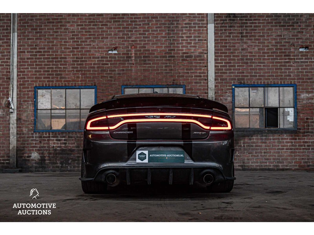 Dodge Charger SRT 5.7 V8 373PS 2016