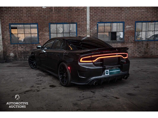 Dodge Charger SRT 5.7 V8 373pk 2016